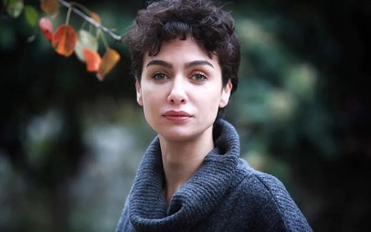 Birce Akalay: "Türkiye kısa saçlı kadını kabul edemiyor"