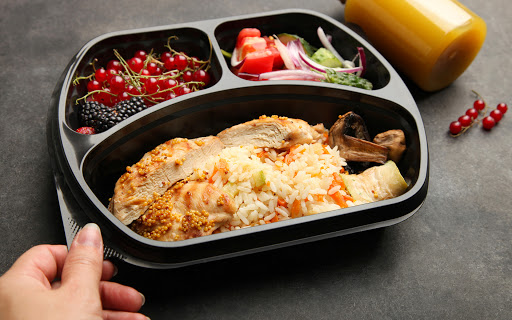 Sokağa çıkma yasağında restoranlar açık mı? Restoranlar paket servis yapabilir mi? Paket servisi ne zaman başlayacak? 