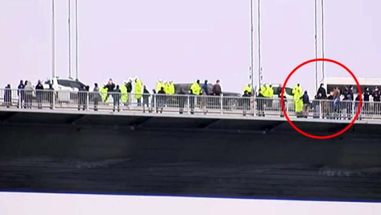 15 Temmuz Şehitler Köprüsüne hareketli anlar! 2 kişi intihar girişiminde bulundu