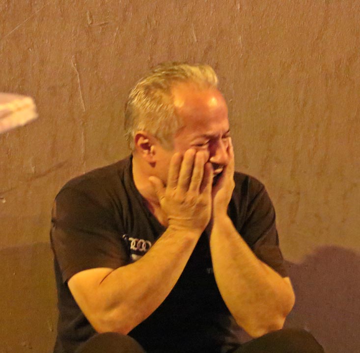 Sokağa çıkma yasağına dakikalar kala intihar etti!