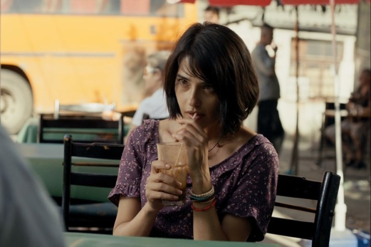 Bir Başkadır dizisi yönetmeni Berkun Oya ile Funda Eryiğit arasında aşk iddiası