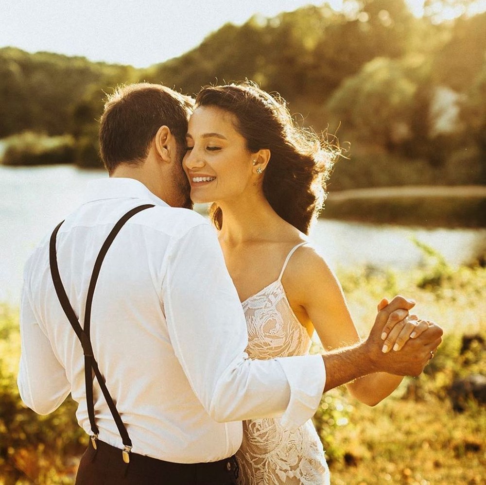 Emre Karayel ve Gizem Demirci dünyaevine girdiler