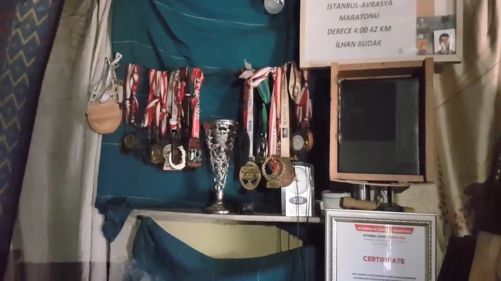 7 yıldır dağda yaşayan "Uludağ'ın Robinson Crusoe'u", Koronavirüsü aylar sonra öğrendi