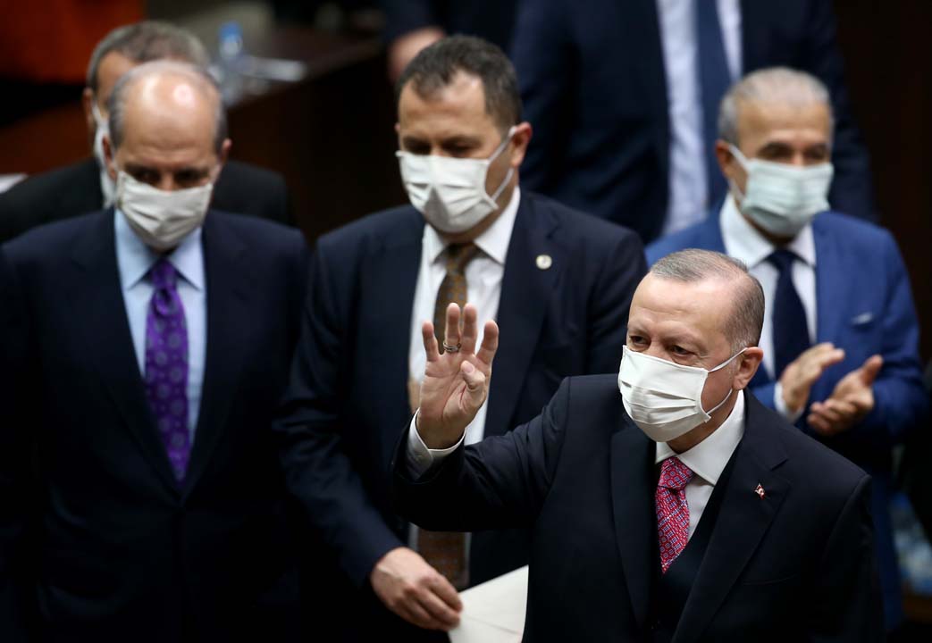 Cumhurbaşkanı Erdoğan, yerli korona aşısı için tarih verdi! O isimlere ateş püskürdü