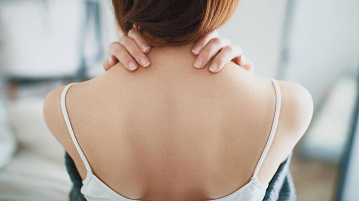 Boyun ağrısı neden olur, nasıl geçer, ne iyi gelir? Boyun ağrısı için ne yapılır, hangi doktora gidilir?