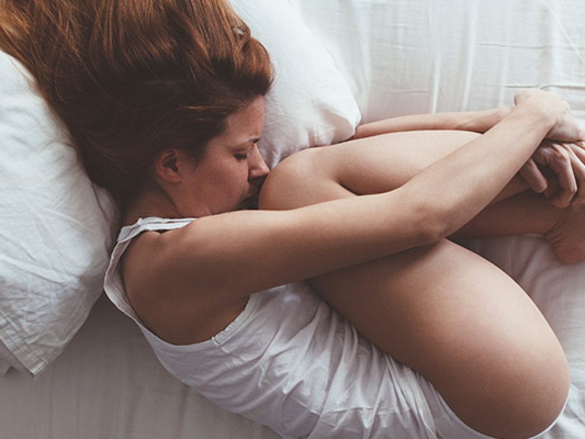 Regl ağrısı neden olur? Nasıl geçer? Regl ağrısına ne iyi gelir?