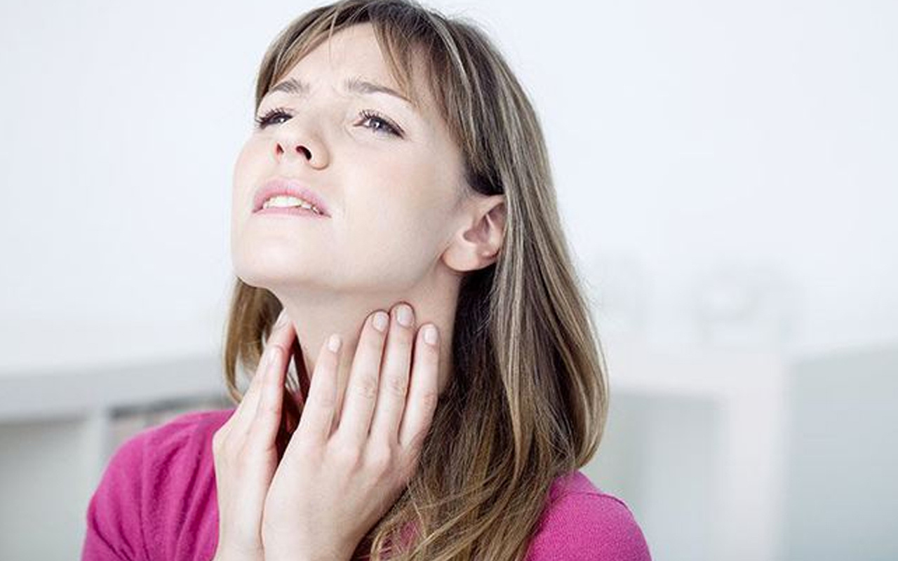 Boğaz ağrısı nedir? Boğaz ağrısına iyi gelen şeyler nelerdir? Ne iyi gelir? Nasıl geçer?