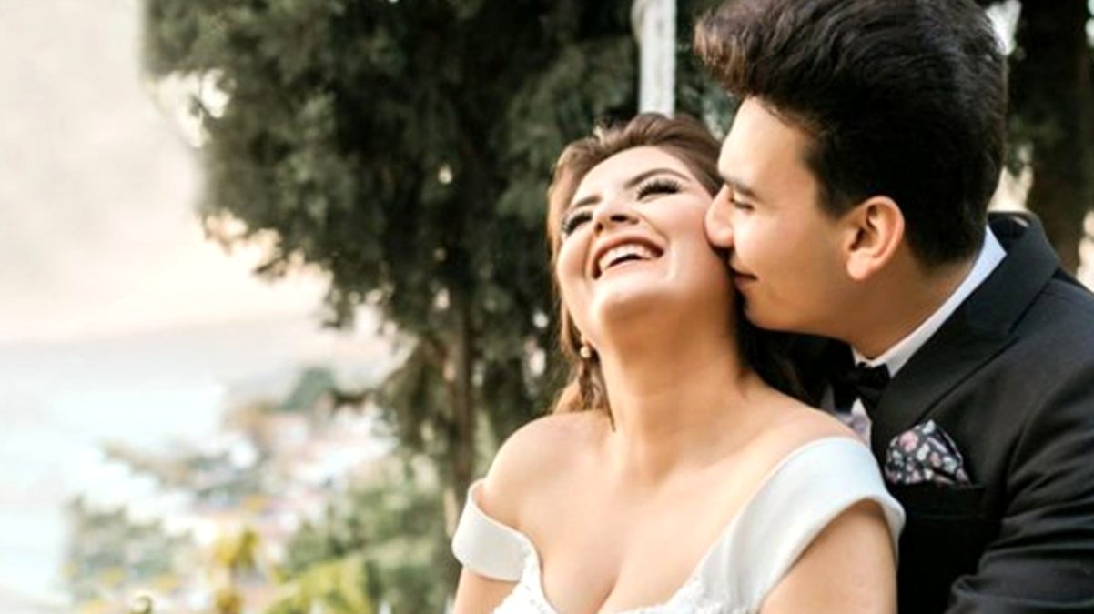 Bir dönemin fenomen gelin adayı Hanife Gürdal'a canlı yayında eşi evlenme teklifi etti