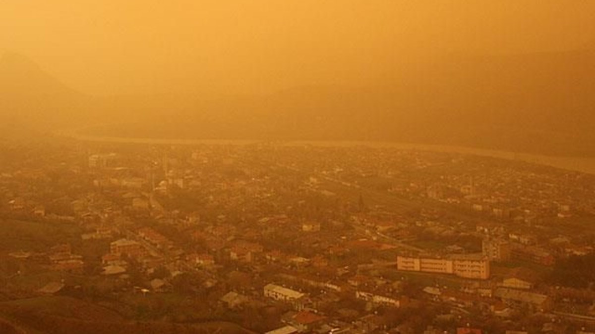 Prof. Dr. Cemal Saydam'dan çöl tozları için uyarı: ''Koronavirüsü yayabilir''