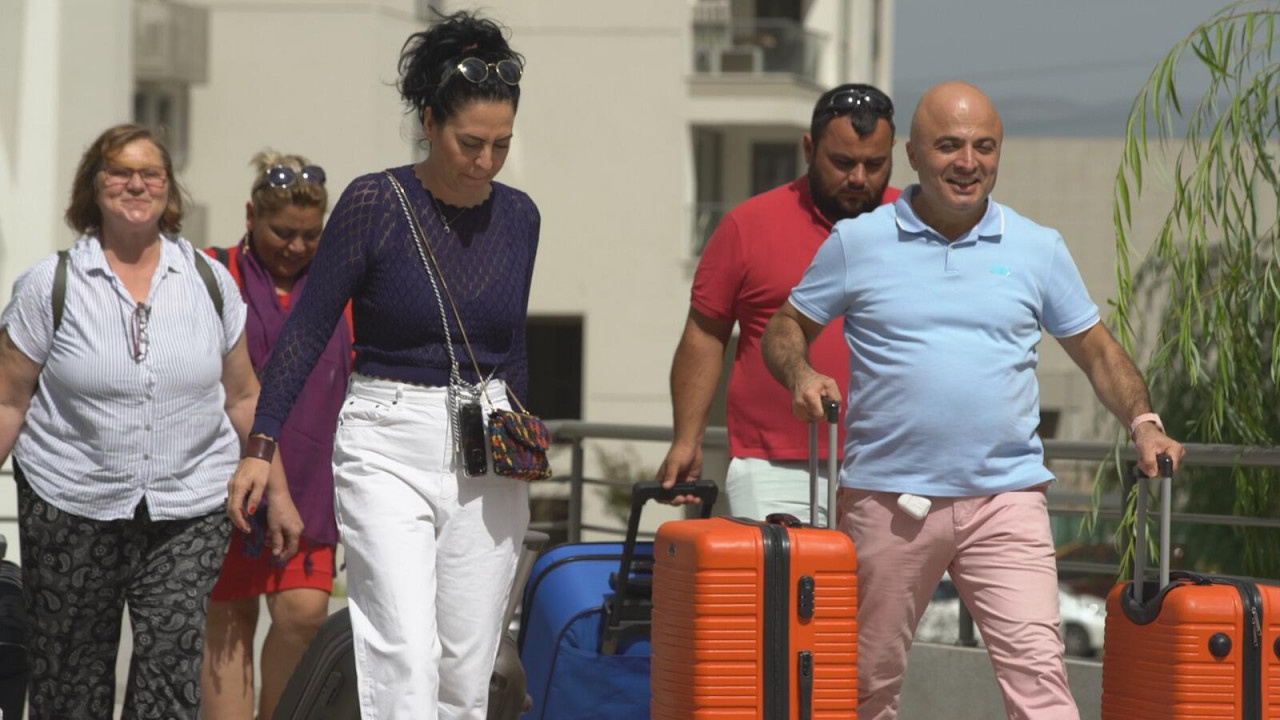 Kanal D'nin yeni programı tepkilere neden oldu! Yatıya Misafirim Var program konusu ne?