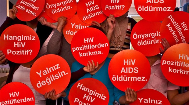 AIDS nedir? Belirtileri nedir, nasıl bulaşır ? Tedavi yöntemleri ve korunma yolları nelerdir?