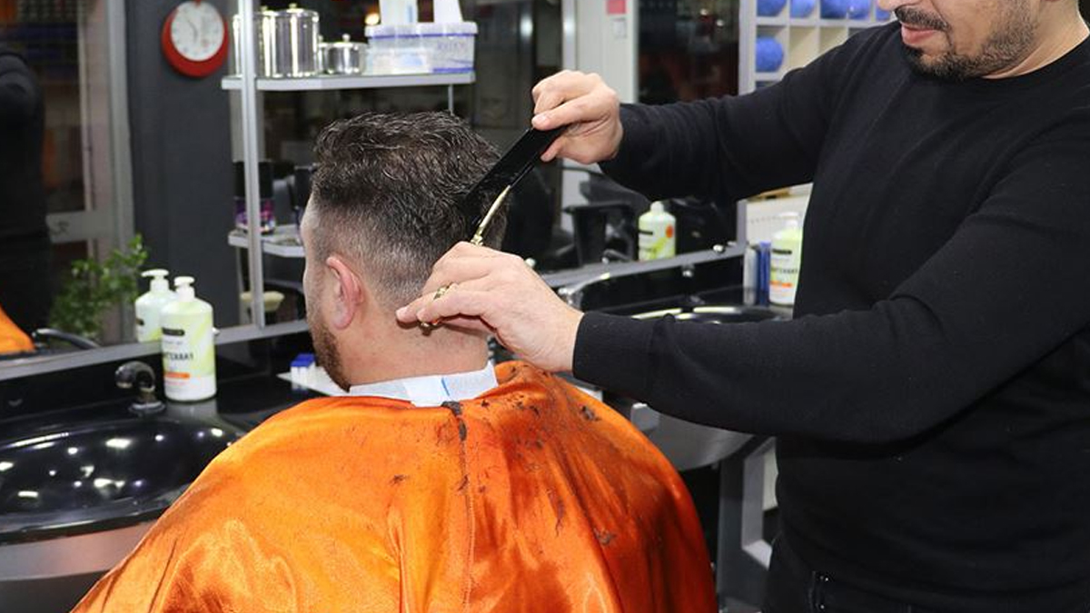 Sokağa çıkma yasağında kuaförler, berberler açık mı? Hafta sonu kuaförler, berberler açık mı?