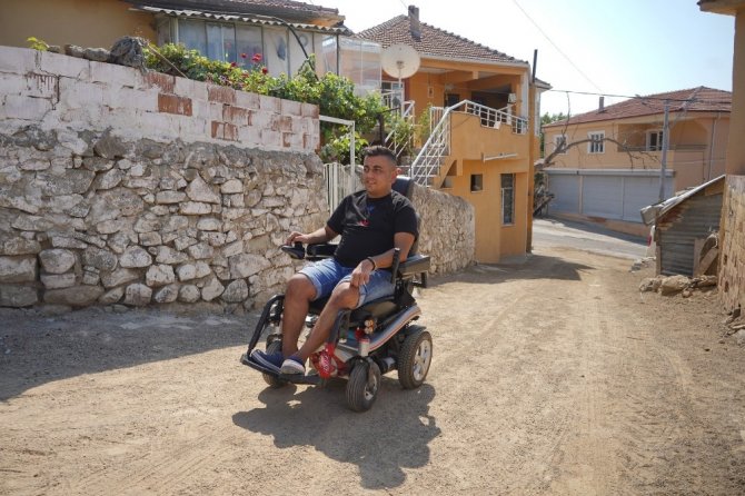 Ayvalık Belediyesi'nden engellileri tanımayan park!