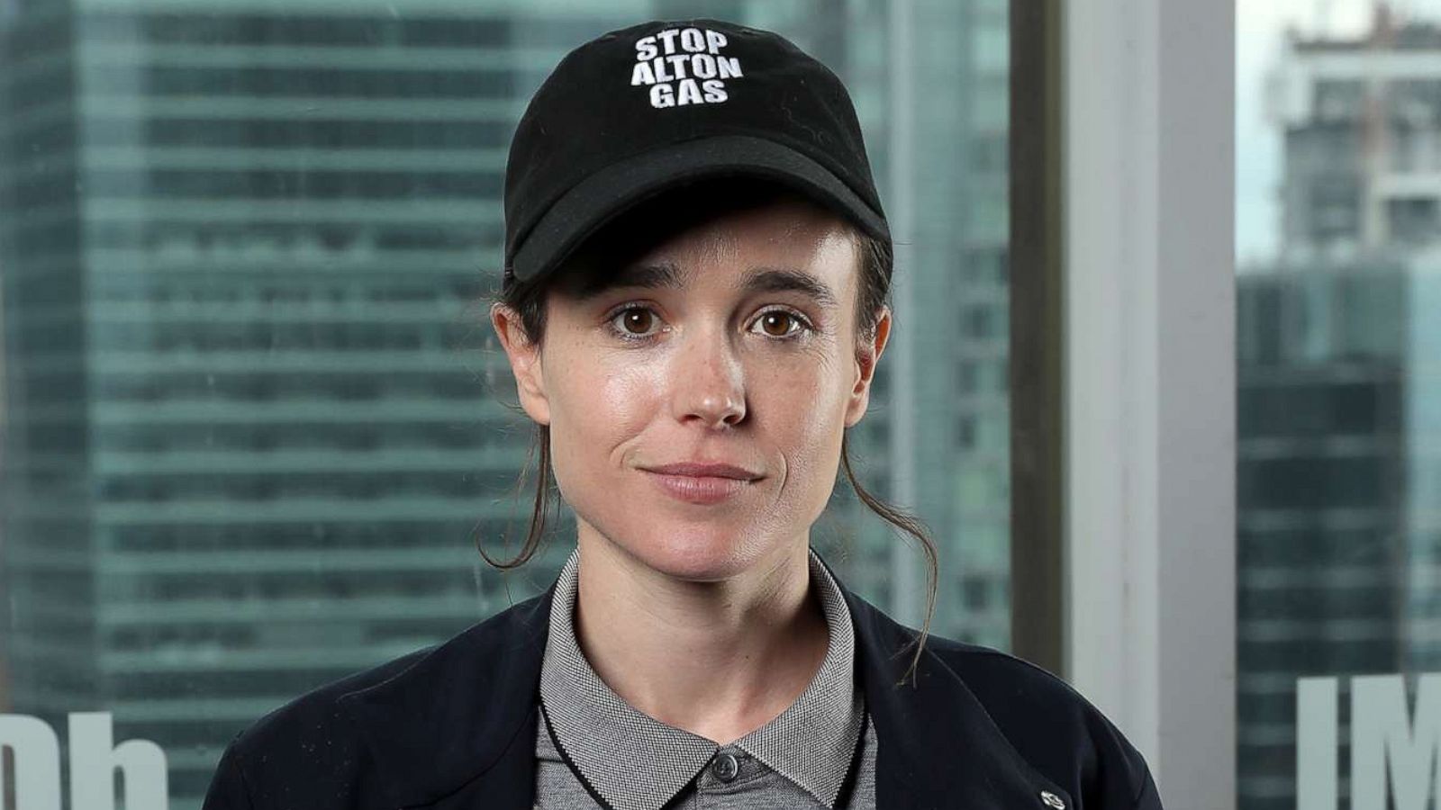 Ellen Page sevenlerini şok eden gerçeği açıkladı! Oyuncunun yeni ismi 'Elliot Page'