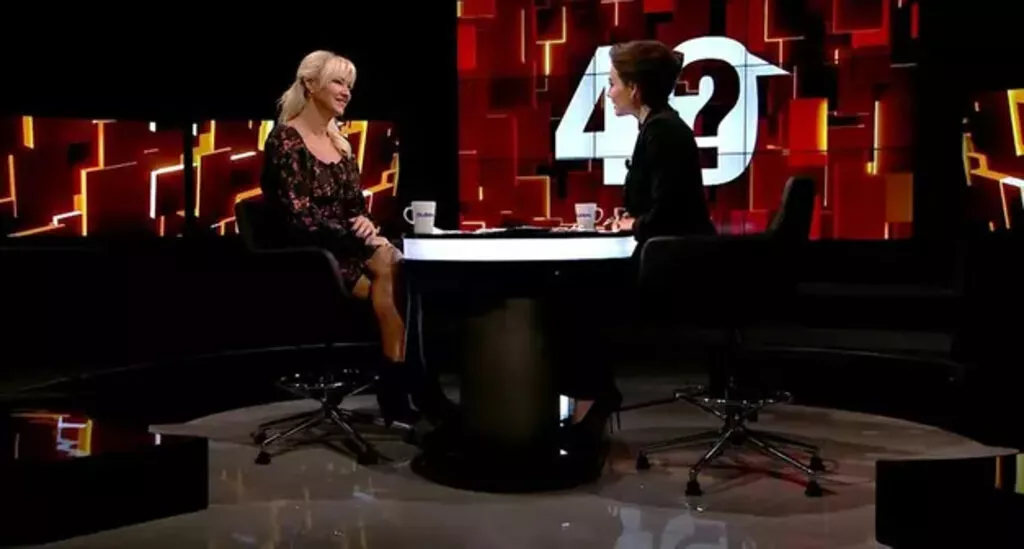 Pınar Altuğ'dan Jülide Ateş'e sert yanıt: Sana ne ya da kime ne!