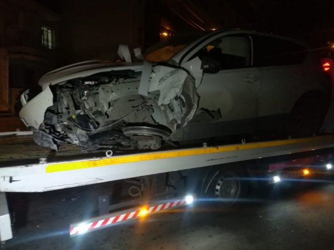 Kısıtlamayı hiçe saydı sonu kötü oldu! Aracıyla iş yerine girdi!