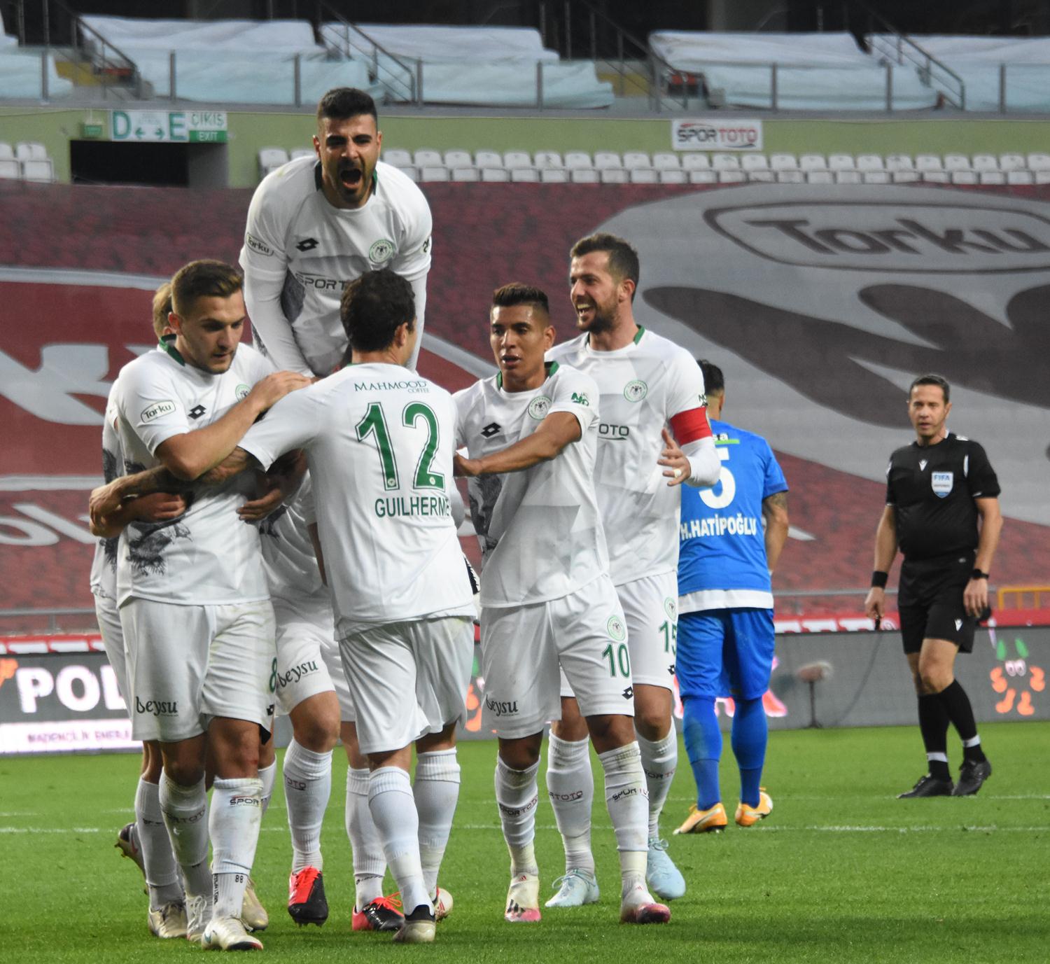 Konyaspor'un son haftalardaki çıkışı taraftarını memnun ediyor