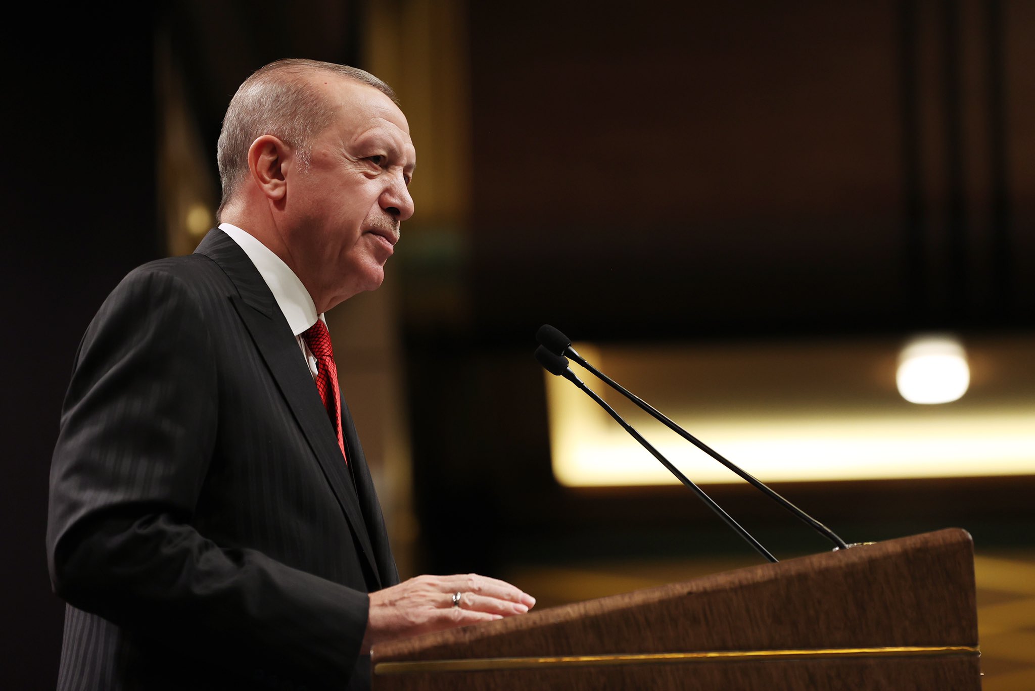 Cumhurbaşkanı Erdoğan Yatırım Zirvesi'nde konuştu: Türk ekonomisi toparlama sürecinin başarıyla yürütüyor