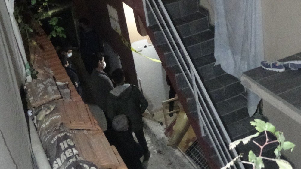 İzmir’de korkunç cinayet: Yazgül Soral'ın cesedi halıya sarılı halde bulundu, babasının cinayetini oğlu üstlenmek istedi