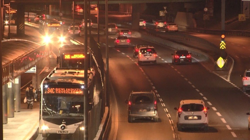 Yurt genelinde 56 saatlik yasak sona erdi, sokaklar doldu taştı