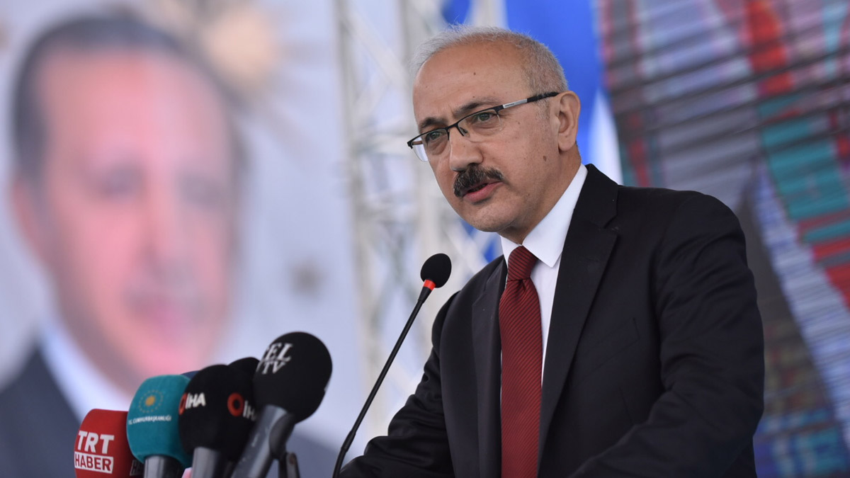 Son dakika | Hazine ve Maliye Bakanı Elvan'dan yatırımcılara çağrı: Ekonomi ve hukuk alanında seferberlik başlattık