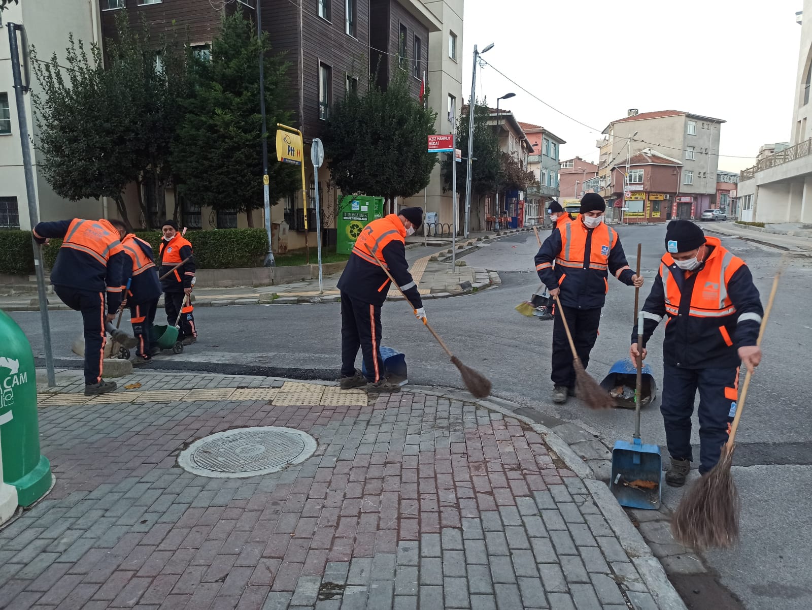Pendik Belediyesi'nden sokağa çıkma yasağında hafta sonu mesaisi!