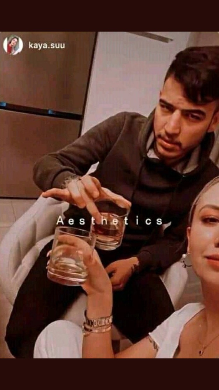 Ümitcan Uygun'un ile fotoğraflar paylaşan genç bir kadının attığı tweetler gündem oldu!