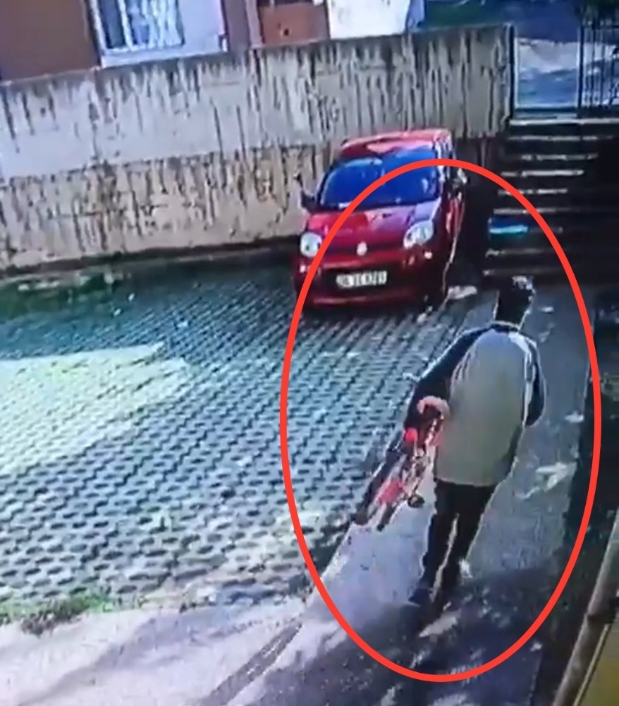 Bursa'da maske takmayı fırsat bilip bisikletleri böyle çaldılar!