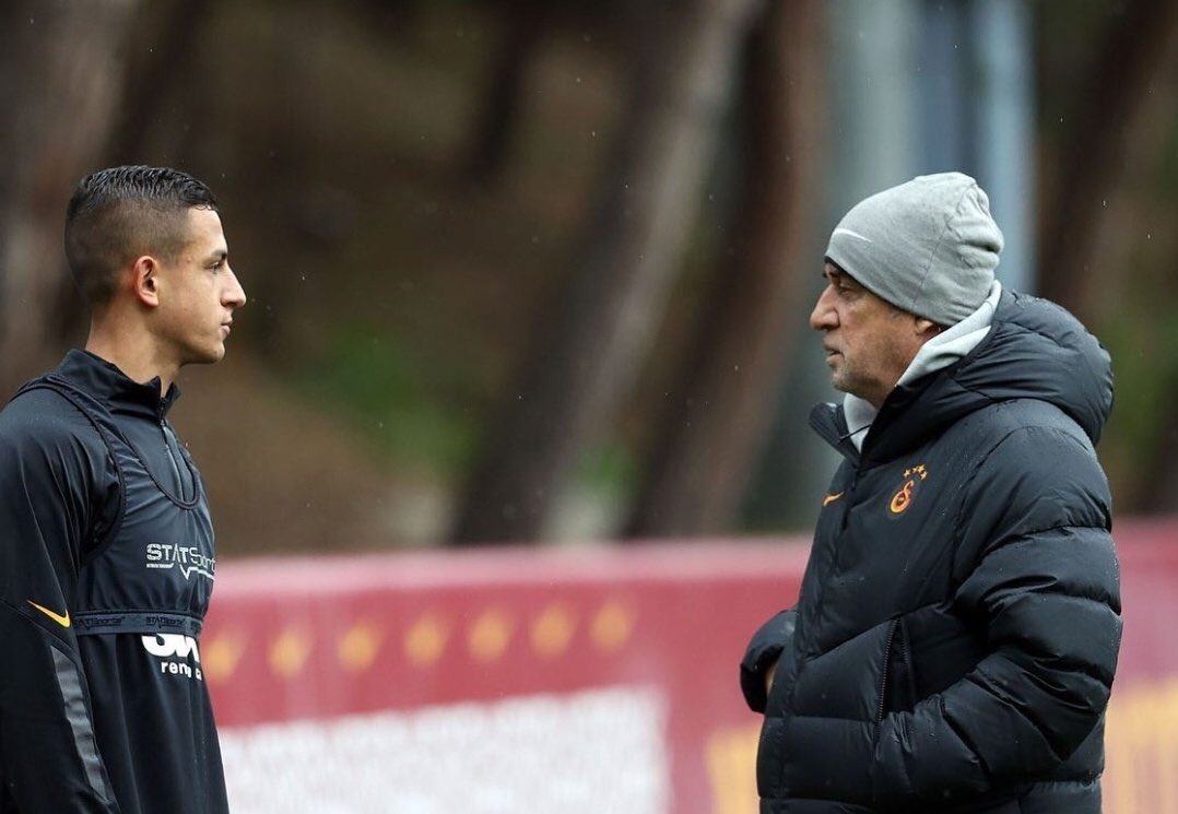 Bartuğ Elmaz kimdir? nereli ve kaç yaşında? Hangi mevkide oynuyor?