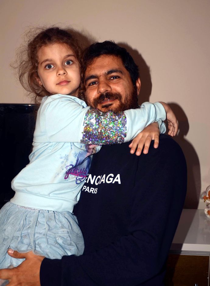 Cumhurbaşkanı Erdoğan devreye girdi, Ukrayna'ya kaçırılan kızına kavuştu!