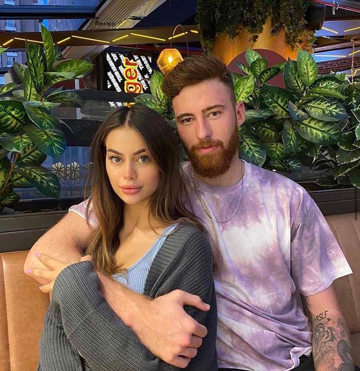 Bir Annenin Günahı dizisi ile ekranlara dönen Simay Barlas sevgilisinden ayrıldı!