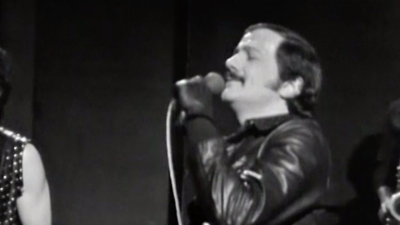 Rock müziğin efsanesi Erkut Taçkın hayatını kaybetti