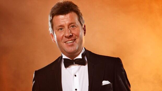 Sosyal medya hesabından duyurdu! Ünlü şarkıcı koronavirüse yakalandı