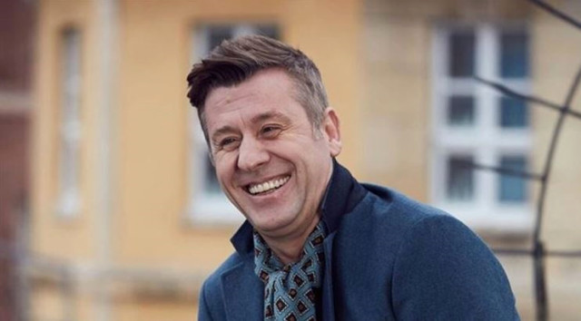 Sosyal medya hesabından duyurdu! Ünlü şarkıcı koronavirüse yakalandı