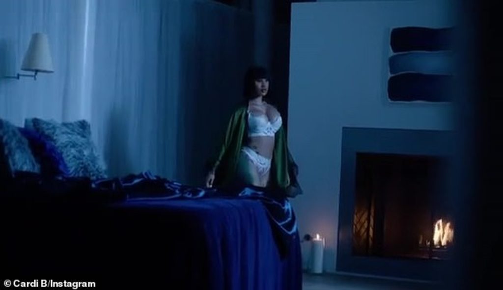 Cardi B'den kocasına özel erotik video!