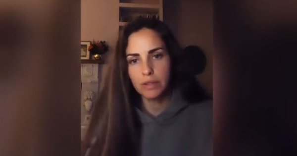 Aslı Tandoğan ailesi ile birlikte kayınpederinin cenazesinde koronavisür kaptıklarını duyurdu!