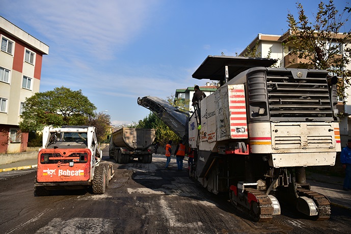Tuzla Belediyesi 2020'nin rekor sayısını açıkladı! İlçede 25 bin 880 ton asfalt serimi yapıldı