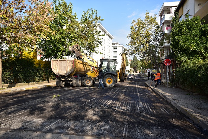 Tuzla Belediyesi 2020'nin rekor sayısını açıkladı! İlçede 25 bin 880 ton asfalt serimi yapıldı