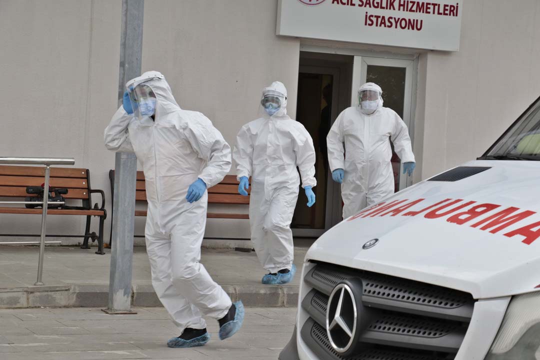 Sağlık Bakanlığından genelge: Koronavirüs meslek hastalığı sayıldı