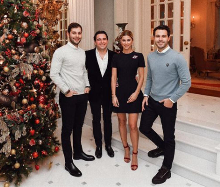 Hacı Sabancı Nazlı Kayı'yı istemeye gitti!