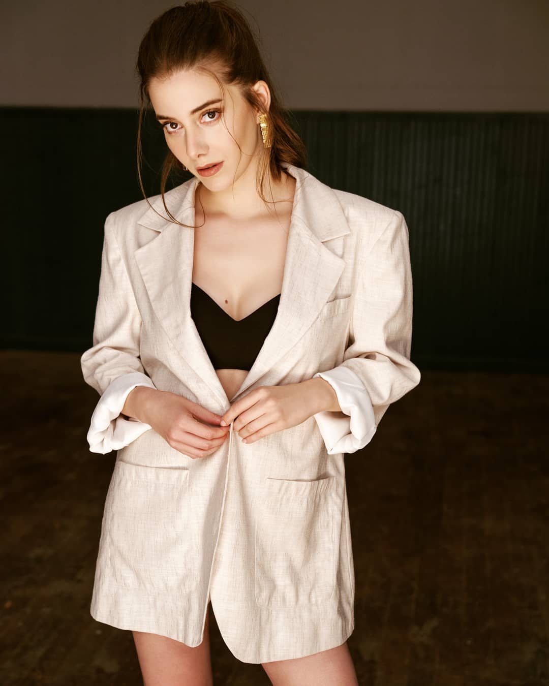 Baba dizisi Sevil kimdir? Beril Pozam kimdir, nereli, kaç yaşında? Hangi dizilerde rol aldı?