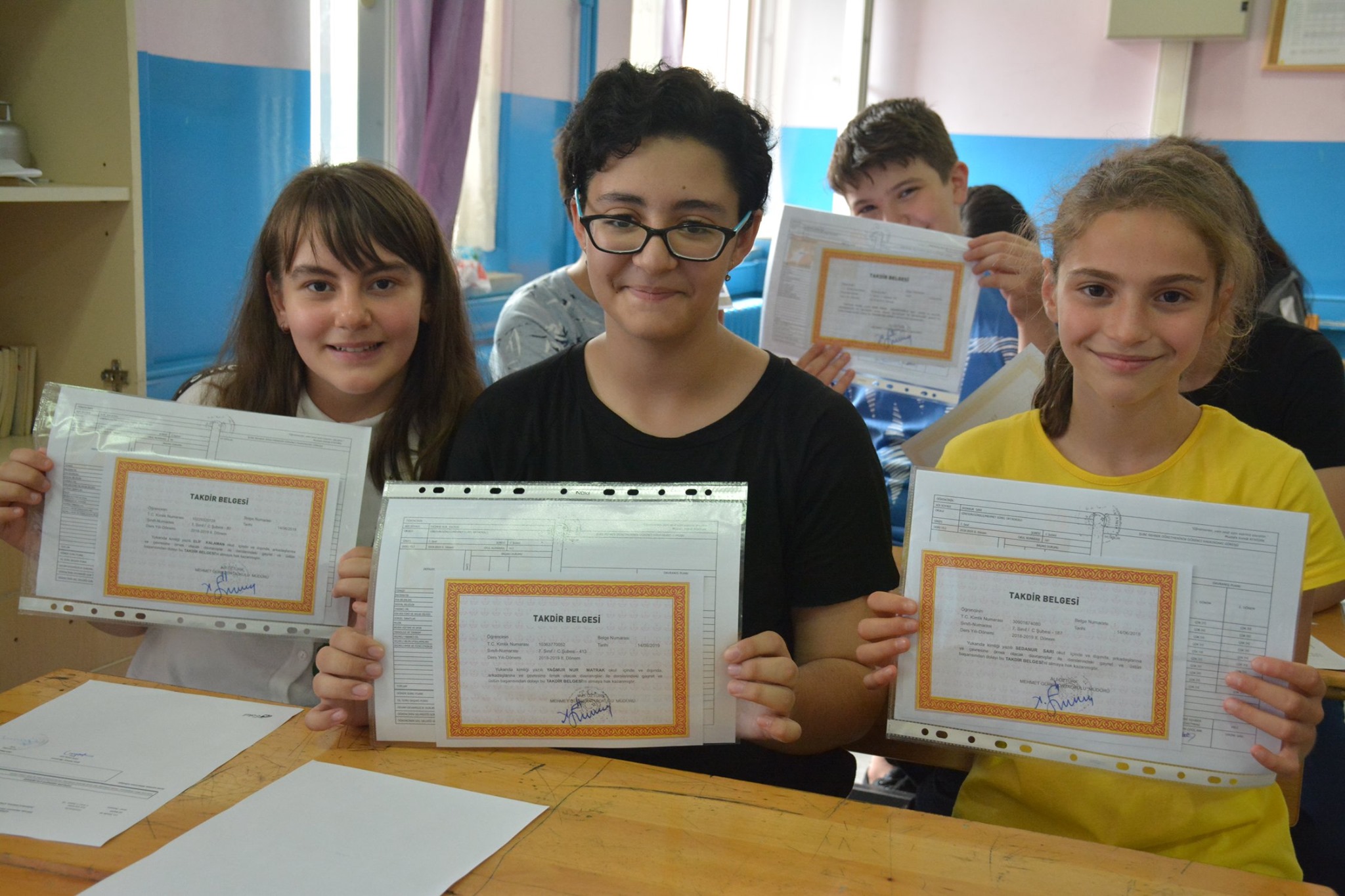 Karne verilecek mi? Karne notları nasıl verilecek? MEB son dakika 