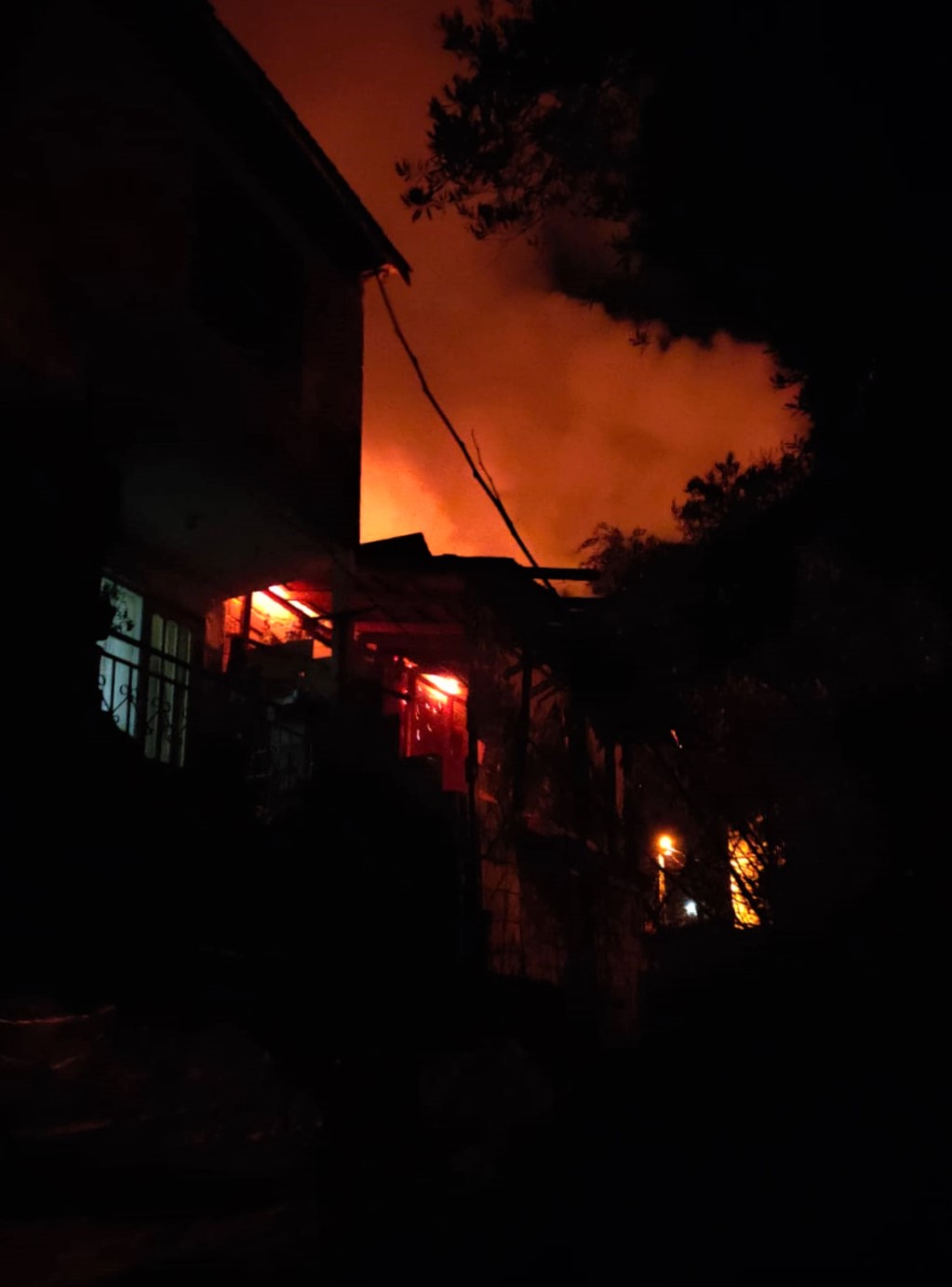 Bilecik'te korku dolu saatler! Hizmete açılmak üzere olan fırında yangın çıktı!