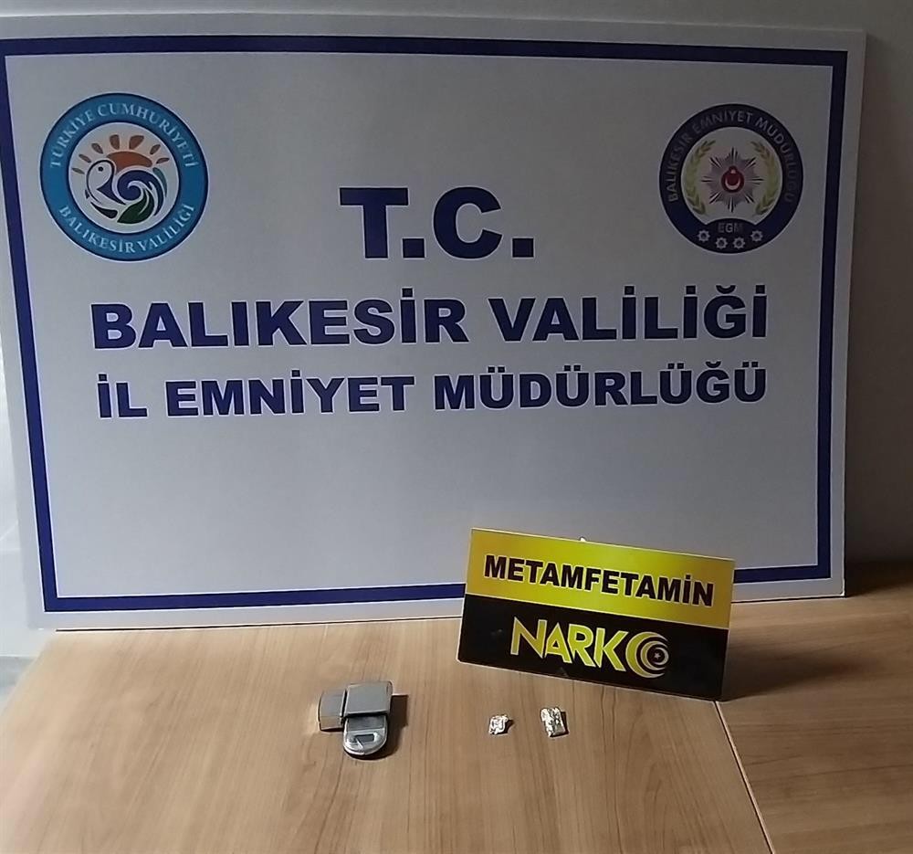 Balıkesir'de uyuşturucu operasyonu! 8 şüpheli yakalanırken 1 kişi tutuklandı!
