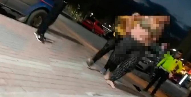 Çorum, Sungurlu'da Tırnakçılık yaparken yakayı ele veren kadın çırılçıplak soyundu