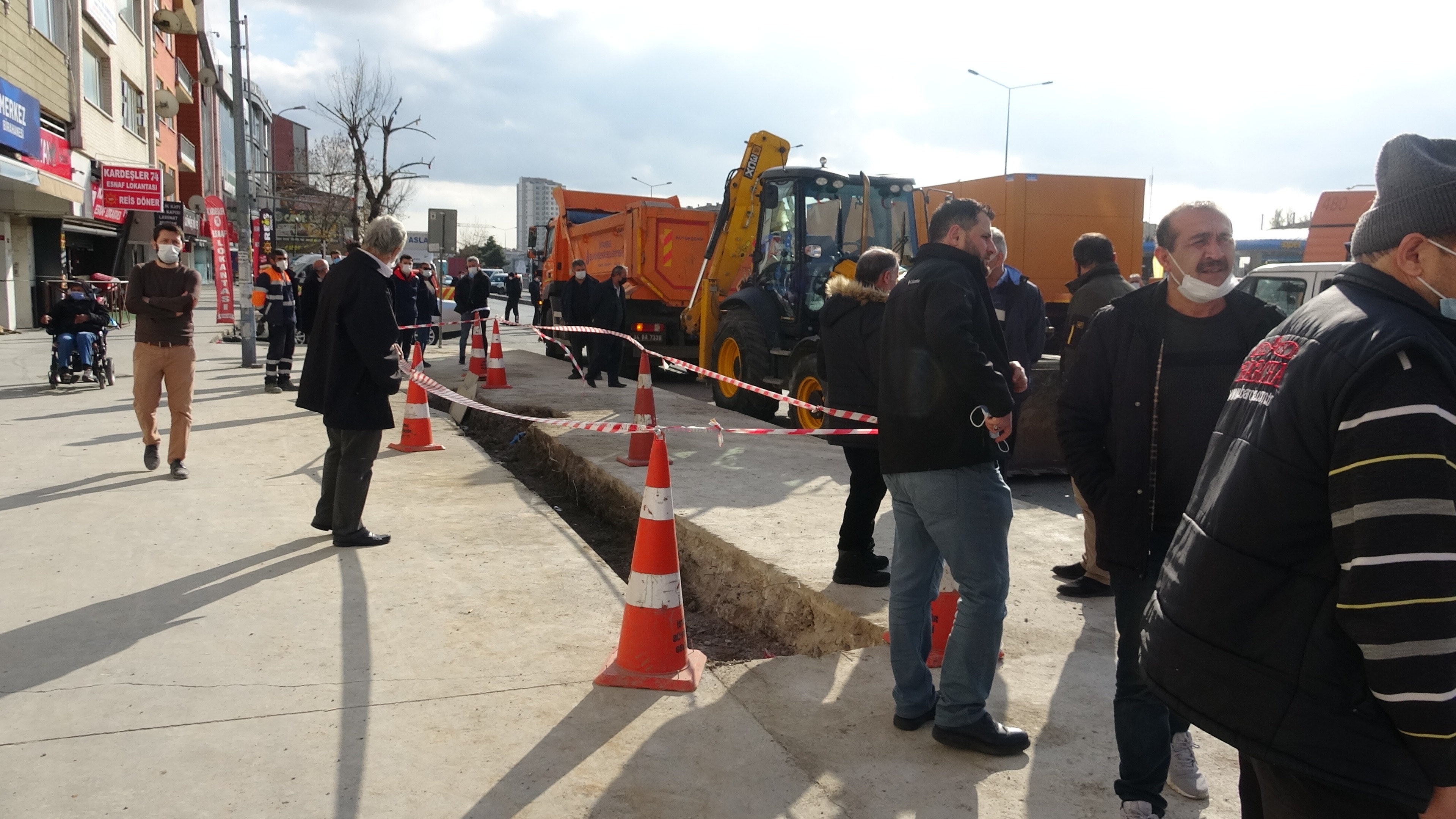 Pendik'te zabıta ve vatandaşlar arasında tuvalet krizi!