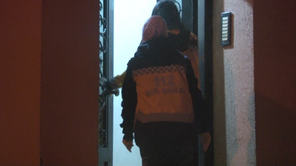 Daha 14 yaşındaydı: Kız çocuğu evinde ölü bulundu!