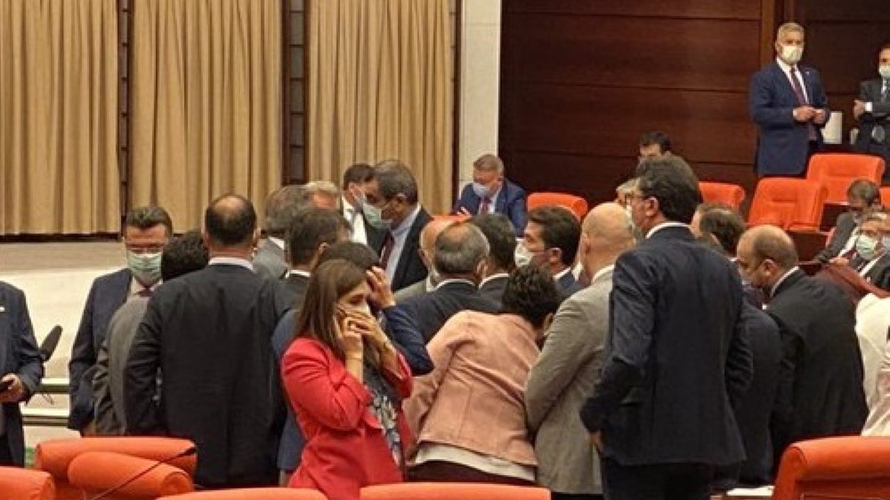 Özgür Özel Cumhurbaşkanına ne dedi? | CHPli Özgür Özel meclis konuşması, diktatör konuşması