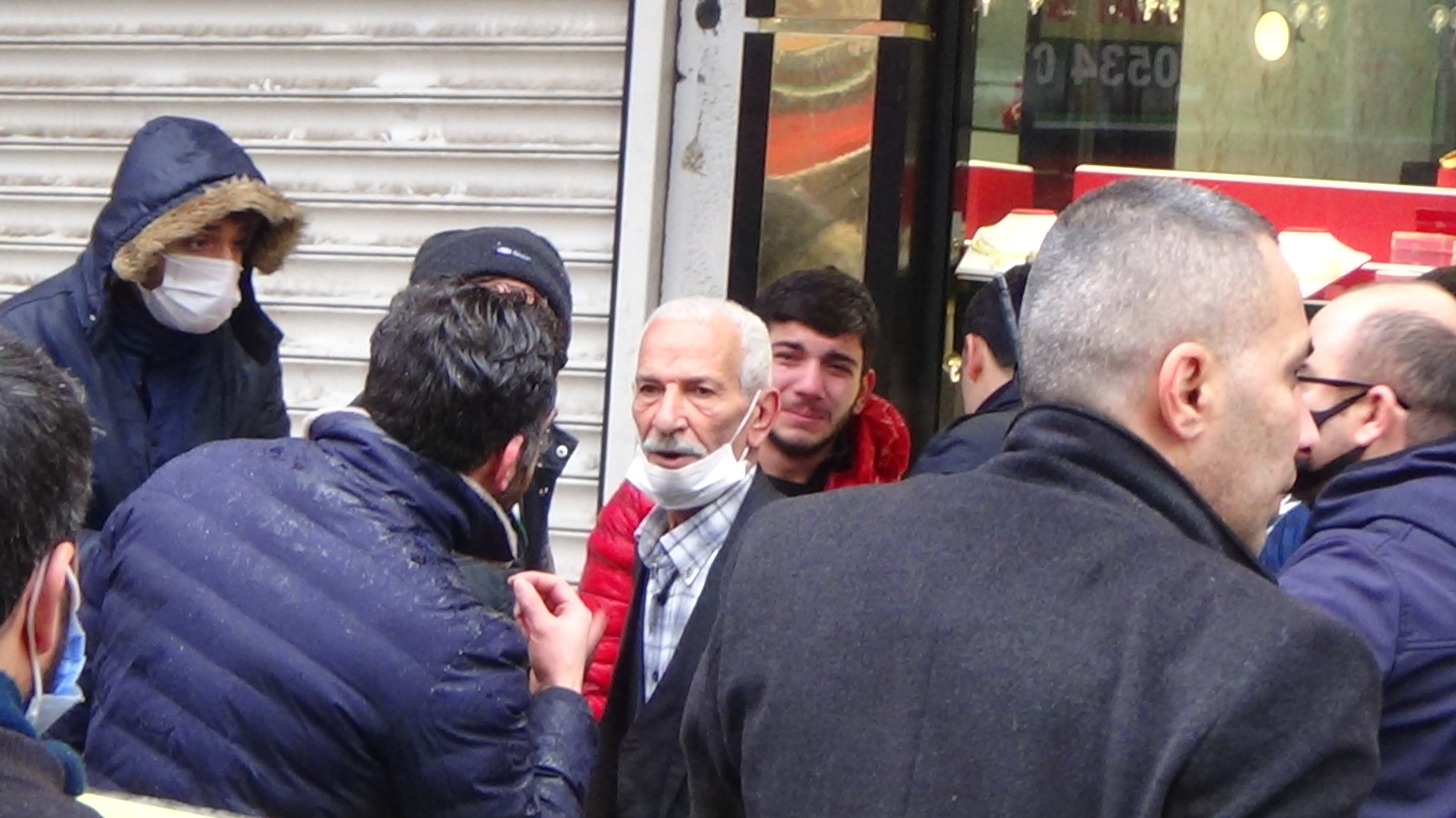 Diyarbakır’da soymaya çalıştıkları kuyumcuyu öldürdüler!