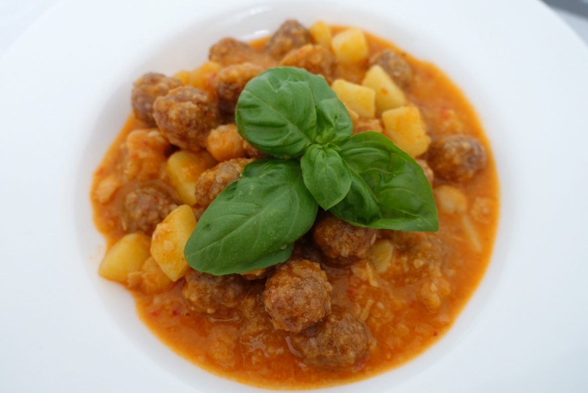 Sulu Köfte tarifi, malzemeleri, faydaları! Sulu Köfte nasıl yapılır?